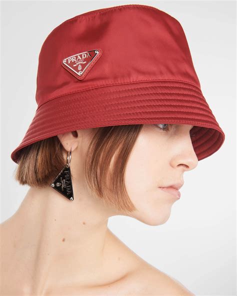 Sombreros y gorros Prada de mujer 